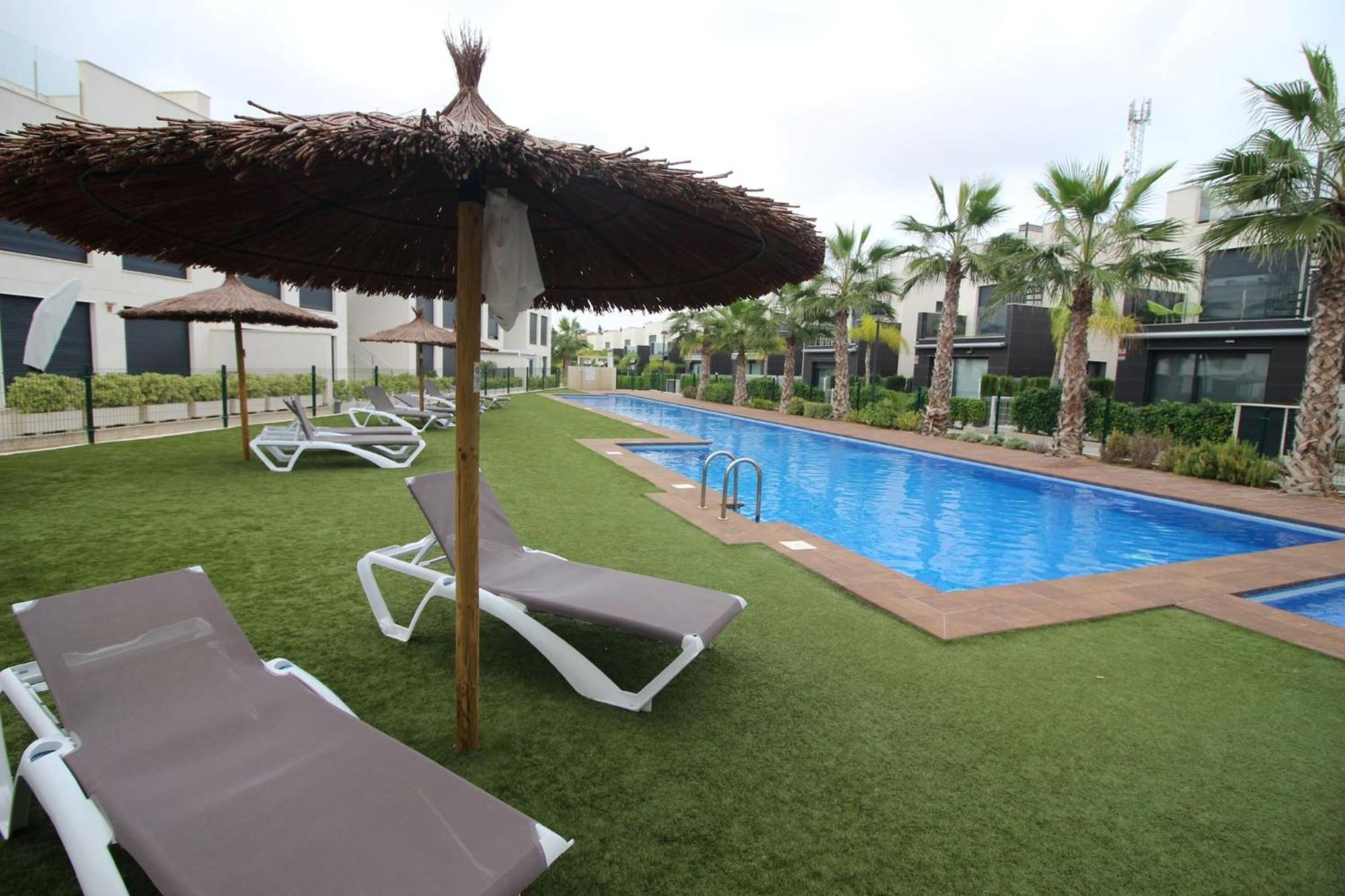 Villa Tindra Τορεβιέχα Εξωτερικό φωτογραφία