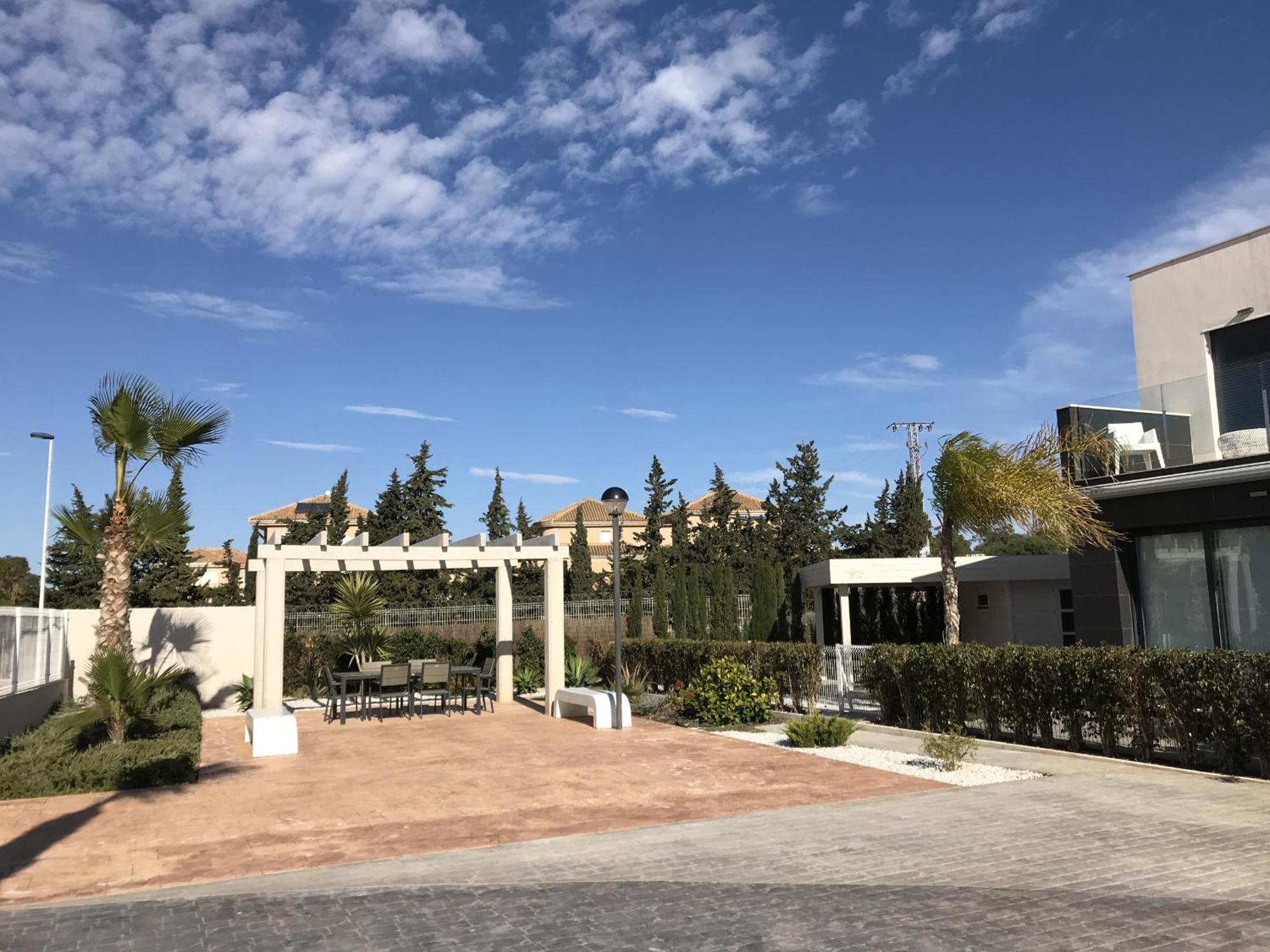 Villa Tindra Τορεβιέχα Εξωτερικό φωτογραφία